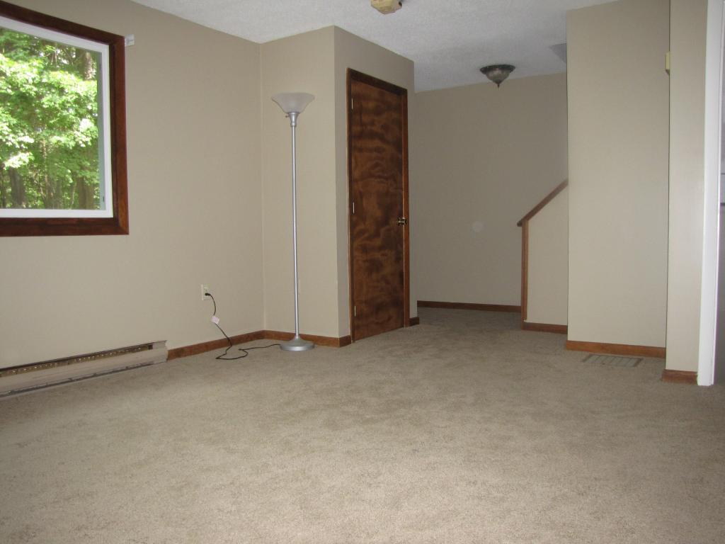 38 Scenic Drive, Unit R Derry, NH 03038 - Photo 5 of 18