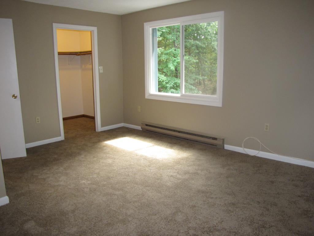 38 Scenic Drive, Unit R Derry, NH 03038 - Photo 9 of 18