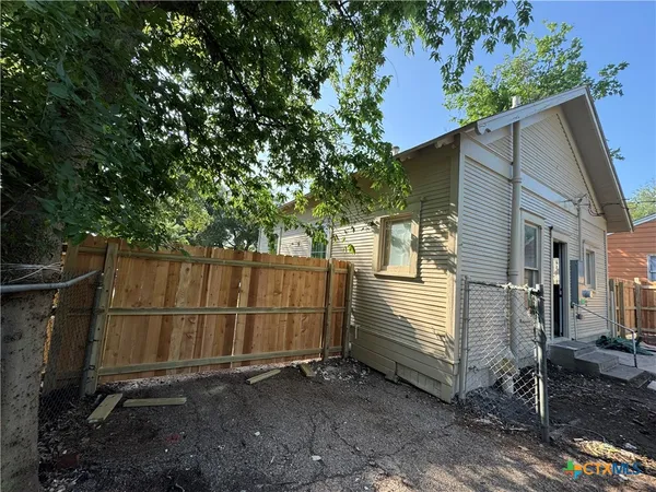 $129,000 | 1303 South 13th Street, Temple, TX 76504