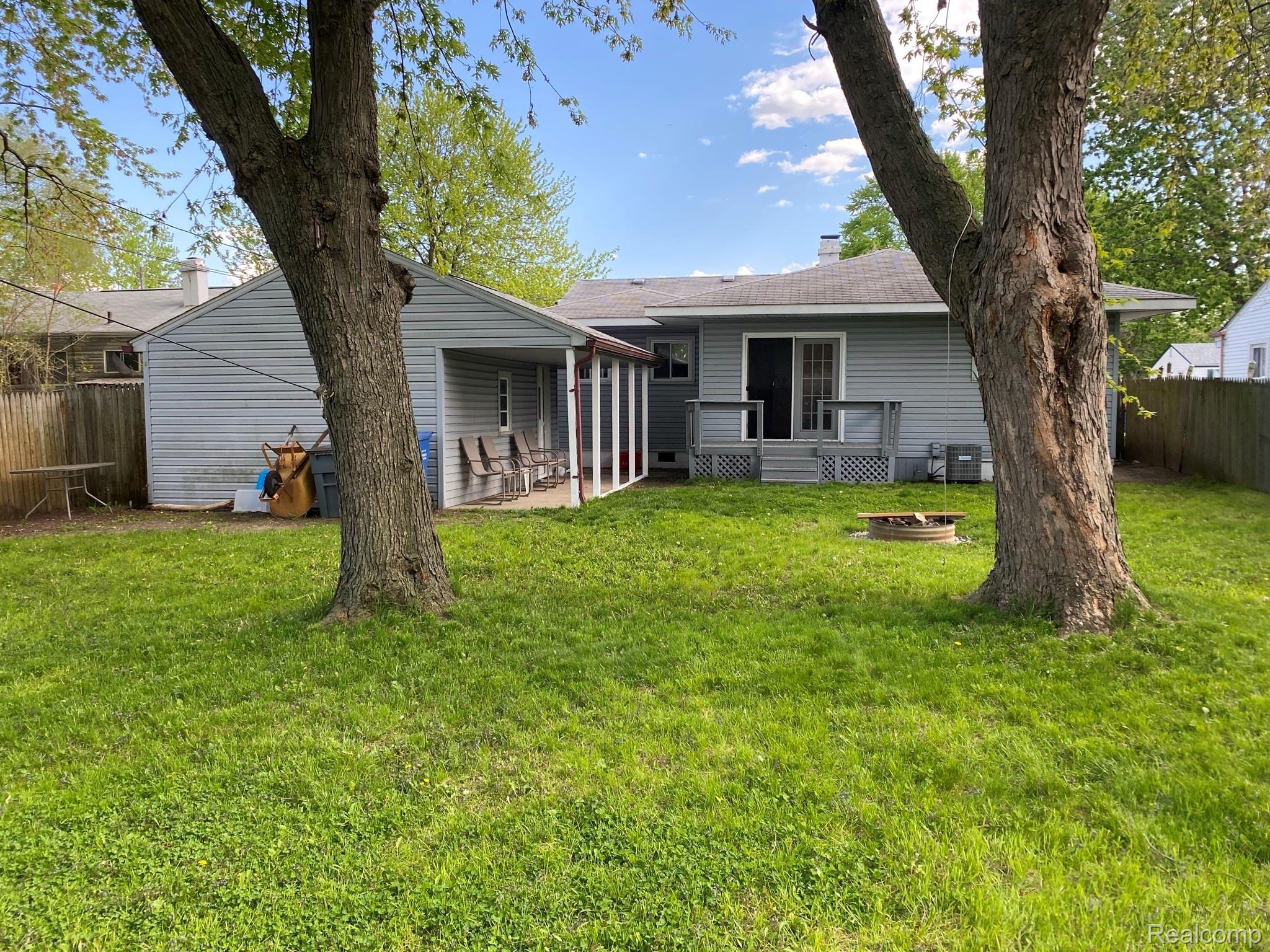 3911 Toepfer Road Warren, MI 48091 - Photo 28 of 29 IMG_6566.JPEG