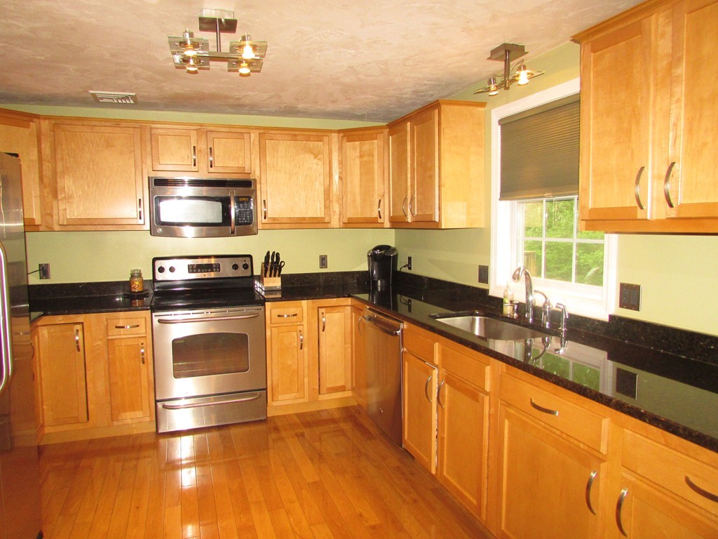 34 A Pine Hill Road Worcester, MA 01604 - Photo 10 of 30 Gallery Image 10