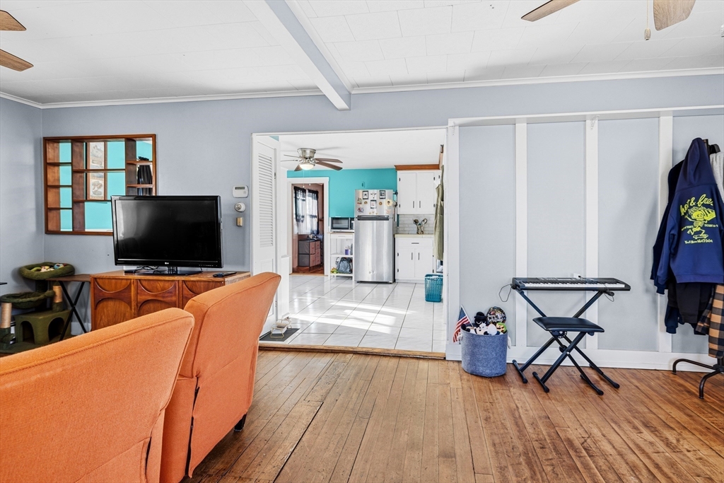 67 Hope Street Acushnet, MA 02743 - Photo 6 of 37