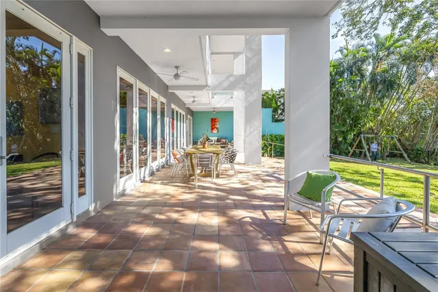 a view of outdoor space yard and patio