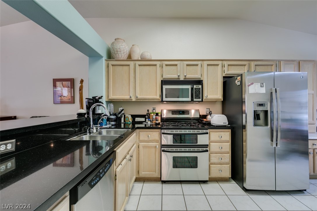 443 Tatum Ridge Street Henderson, NV 89012 - Photo 18 of 43