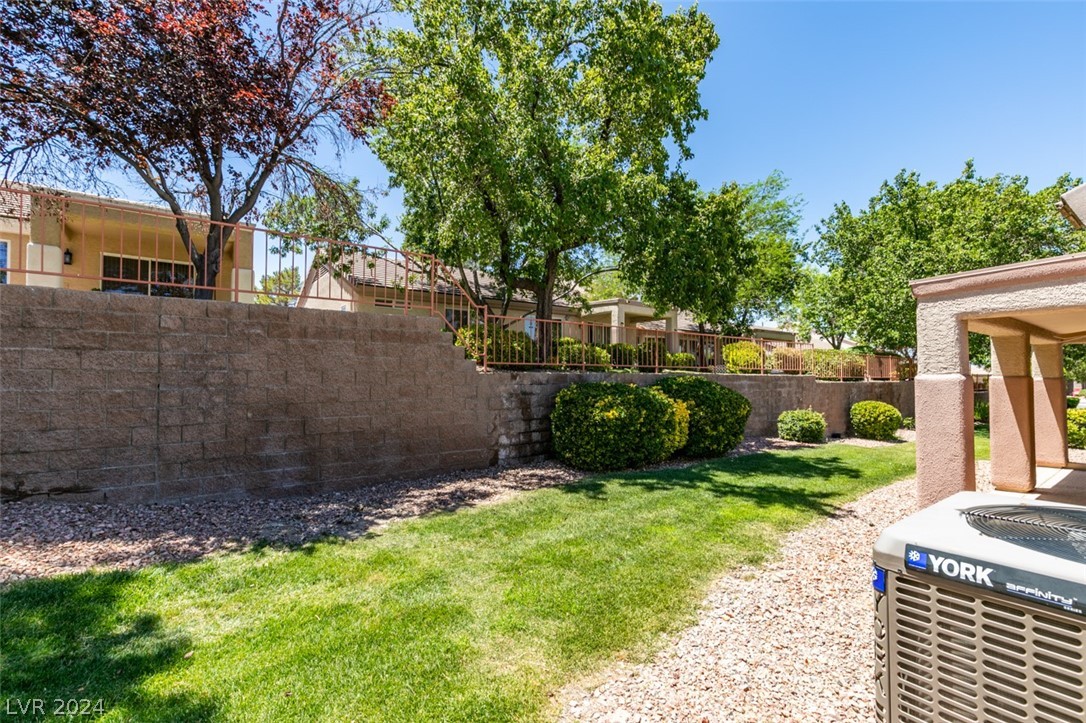 443 Tatum Ridge Street Henderson, NV 89012 - Photo 38 of 43