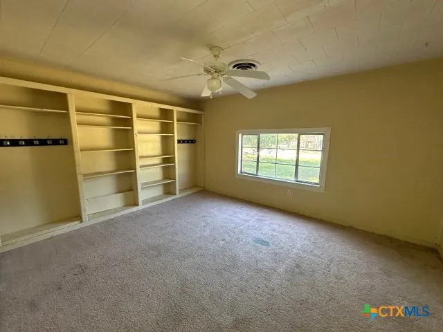 a view of utility room