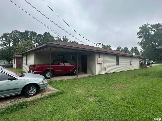 $109,000 | 2202 Illinois Avenue, Unit 1 & 2, Murphysboro, IL 62966