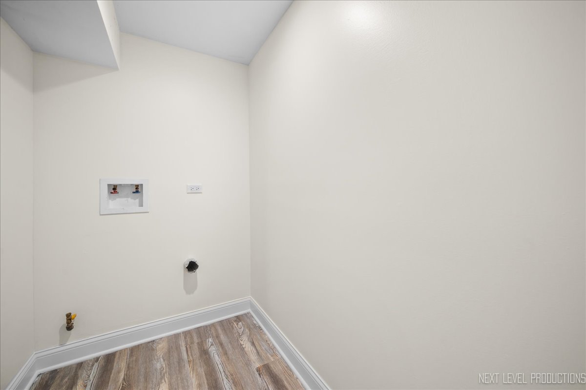 5628 Crestwood Road Matteson, IL 60443 - Photo 25 of 29 a view of a small space