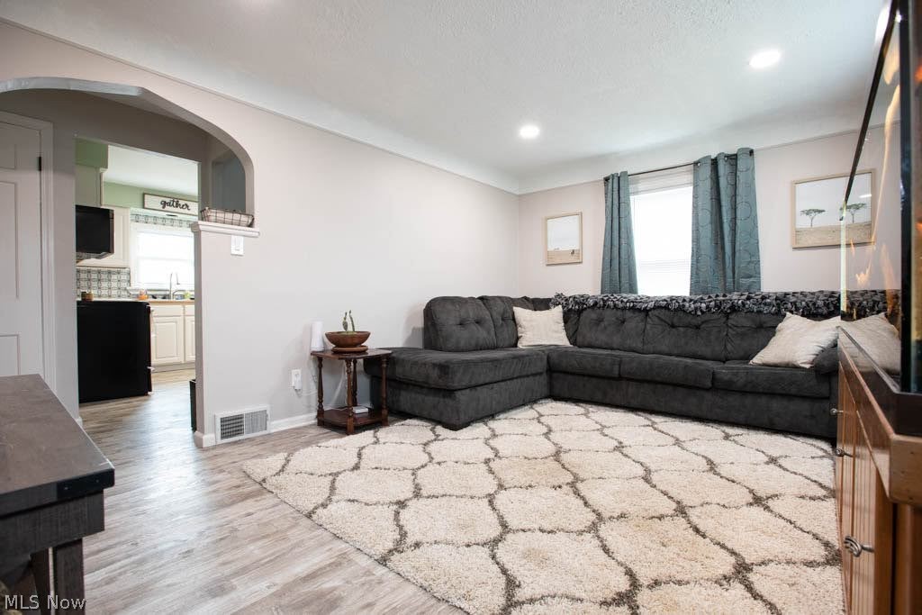 1540 Rockefeller Road Wickliffe, OH 44092 - Photo 3 of 23 Gallery Image 3