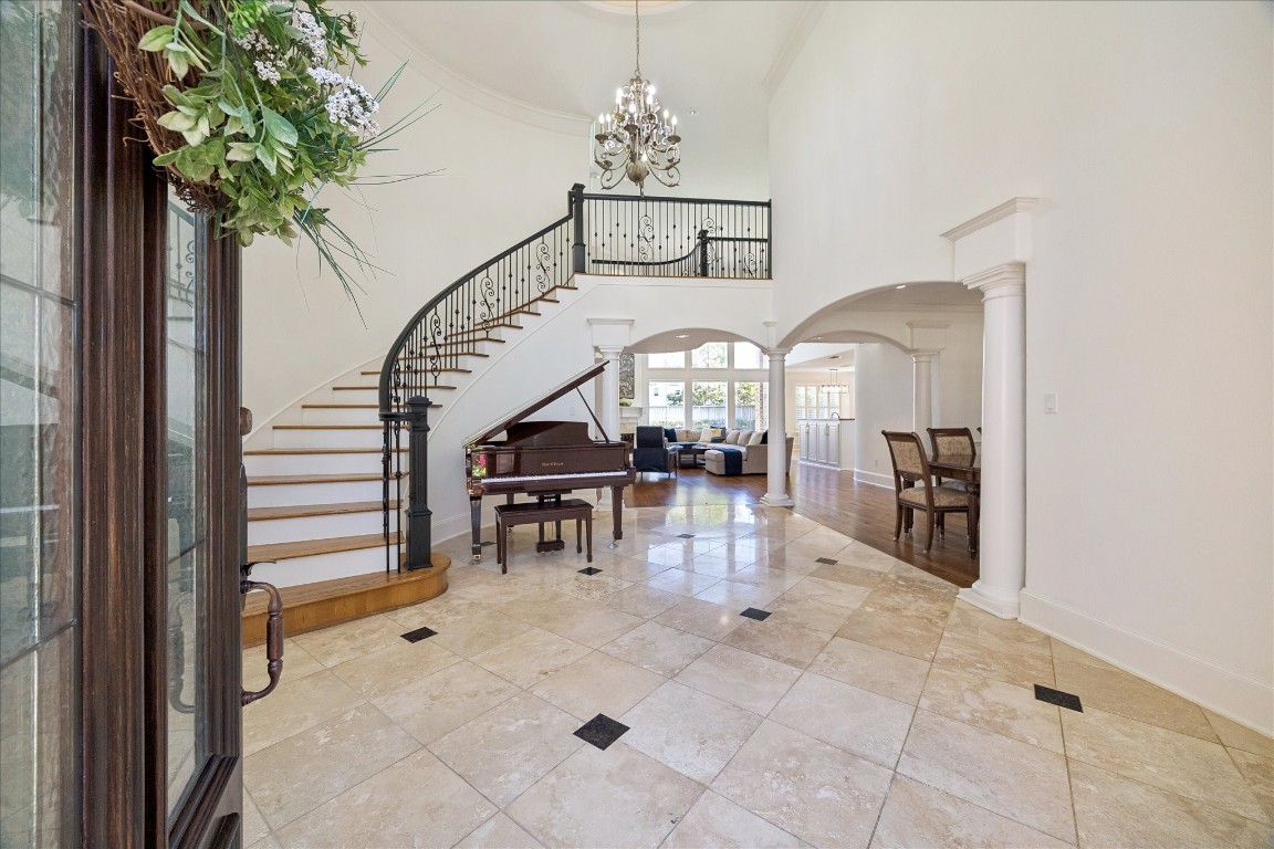 3711 Drake Street Houston, TX 77005 - Photo 33 of 34 The entry is both elegant and inviting. Open floor plan was created for flow, informal and formal living.