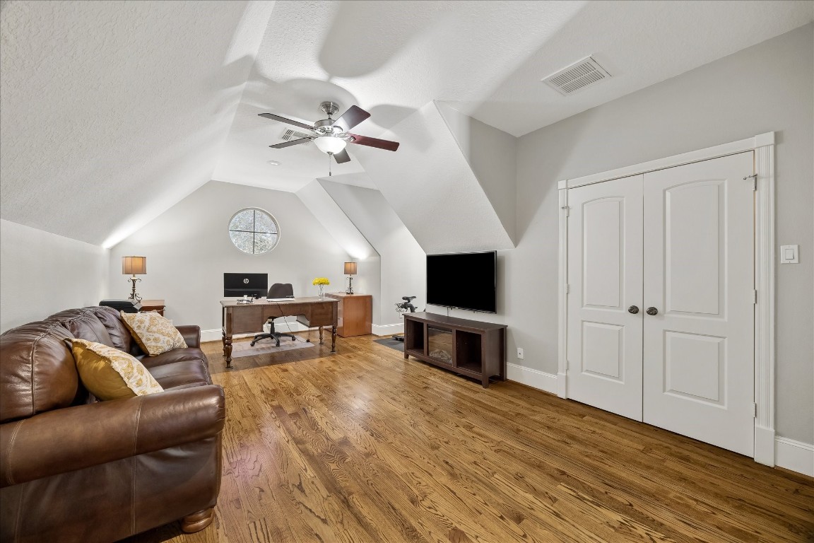 3711 Drake Street Houston, TX 77005 - Photo 24 of 34 5th bedroom, currently being used as an office.
