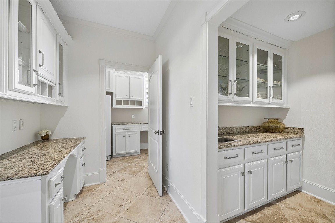 3711 Drake Street Houston, TX 77005 - Photo 28 of 34 Workspace off the kitchen area blends in kitchen/planning office, with access to butler's pantry and extra storage.