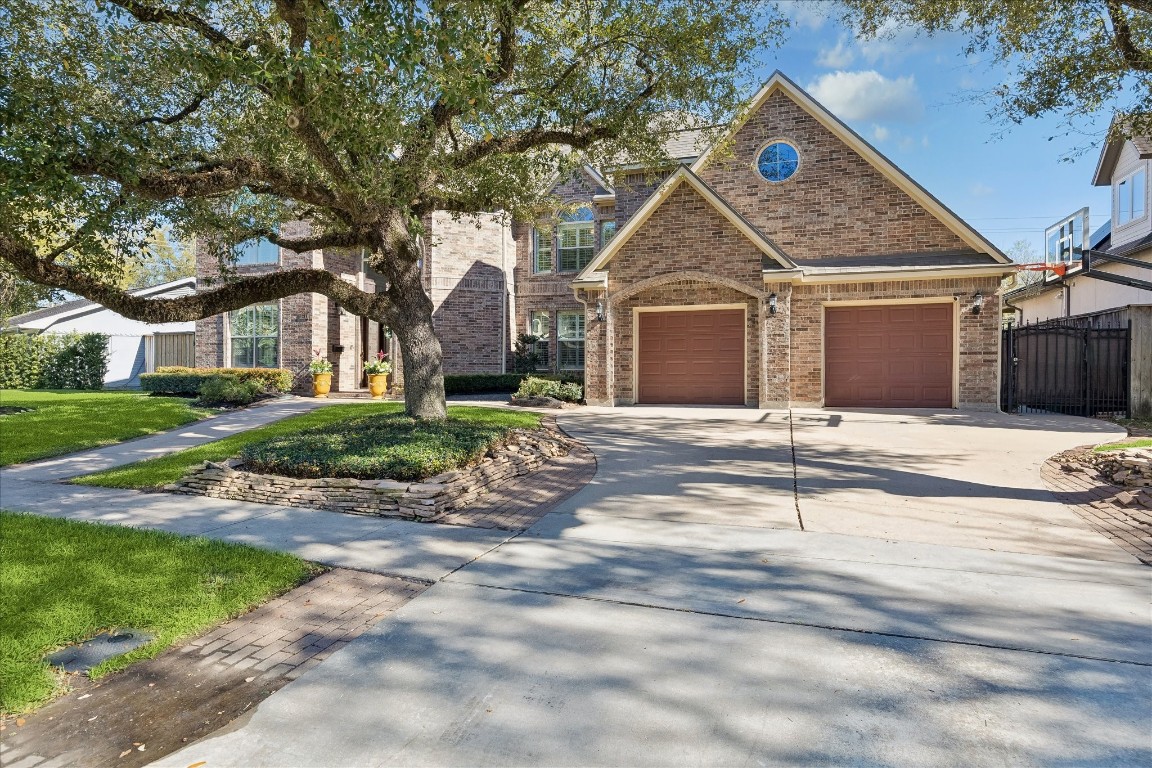 3711 Drake Street Houston, TX 77005 - Photo 34 of 34 3711 Drake offers the classic brick home with an open floor plan on a double lot custom built by current owner.