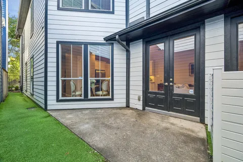 $709,999 | 1022 East 27th Street, Houston, TX 77009