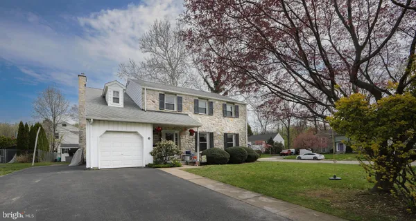 $624,900 | 701 West Rolling Road, Springfield, PA 19064