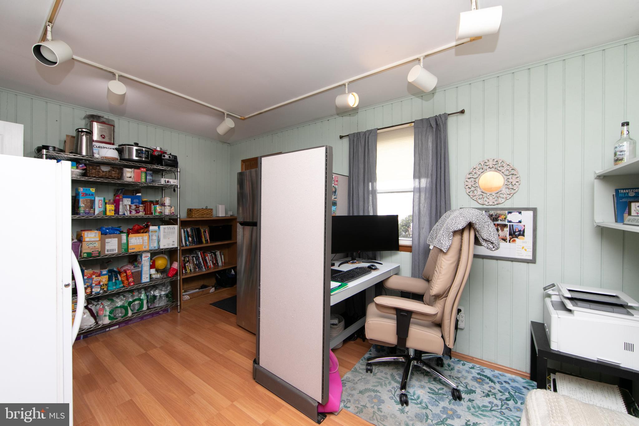 701 West Rolling Road Springfield, PA 19064 - Photo 29 of 68 Flex space as office. Could be in-law or mudroom