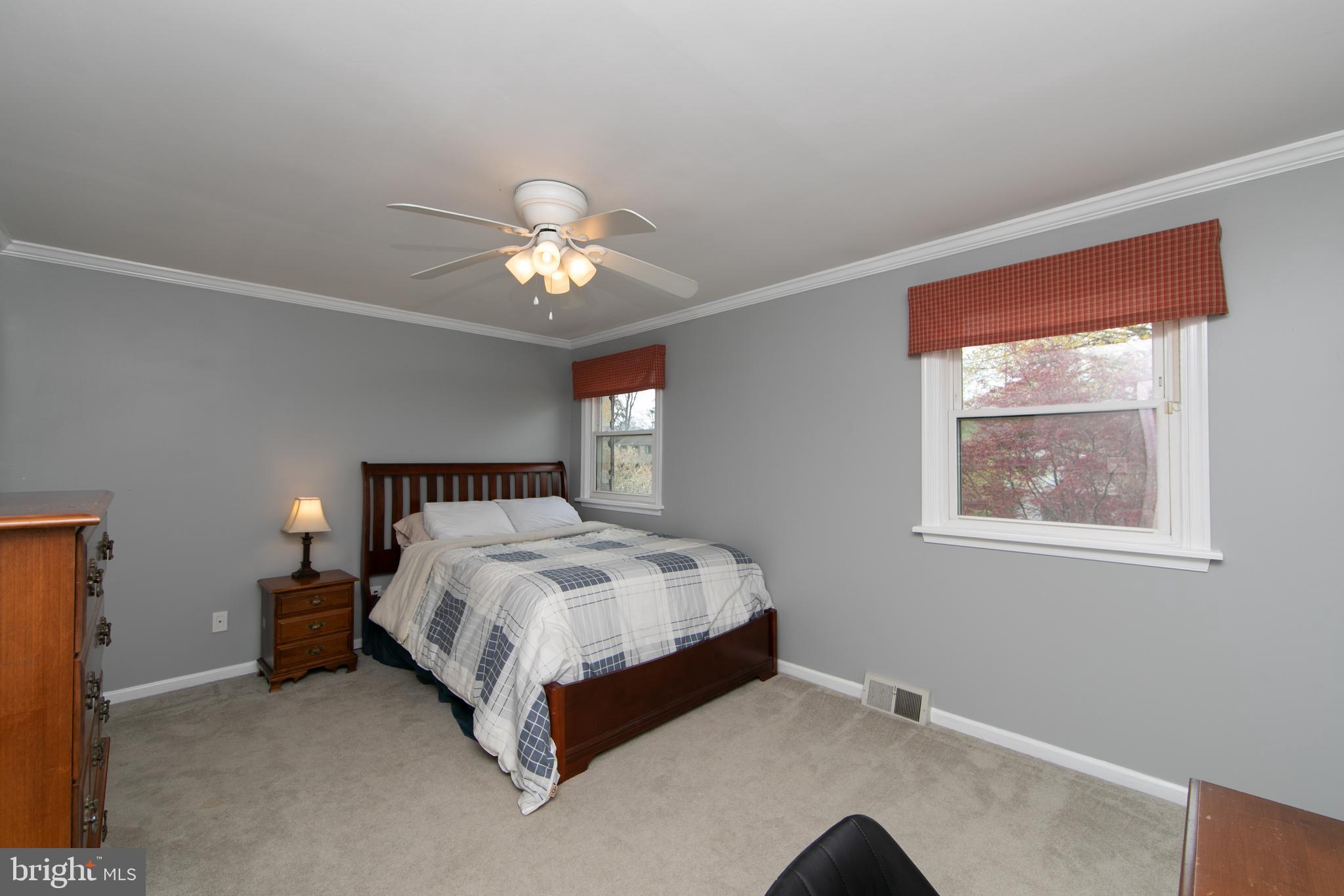 701 West Rolling Road Springfield, PA 19064 - Photo 42 of 68 BR3 with 2 double closets