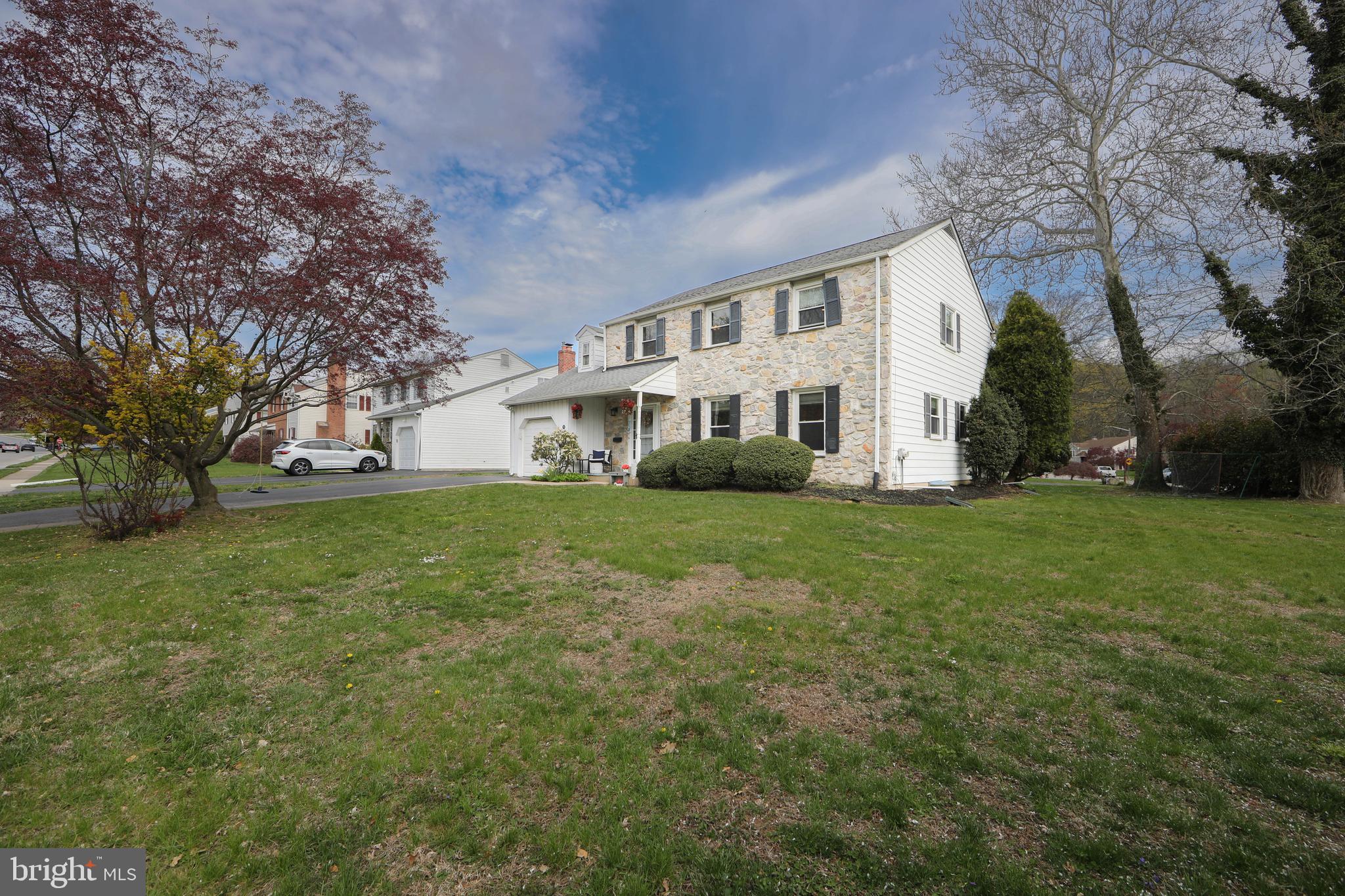 701 West Rolling Road Springfield, PA 19064 - Photo 5 of 68