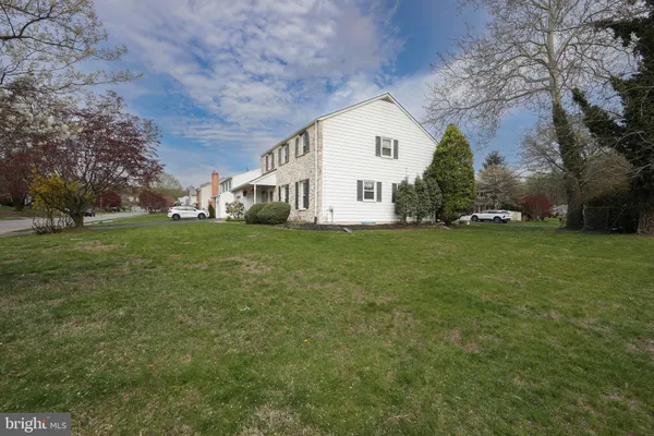 $624,900 | 701 West Rolling Road, Springfield, PA 19064