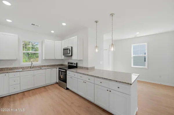 $329,500 | 308 South Vann Street, Burgaw, NC 28425