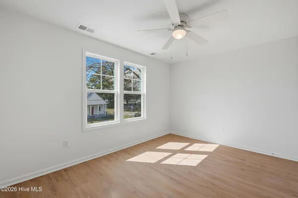 $329,500 | 308 South Vann Street, Burgaw, NC 28425