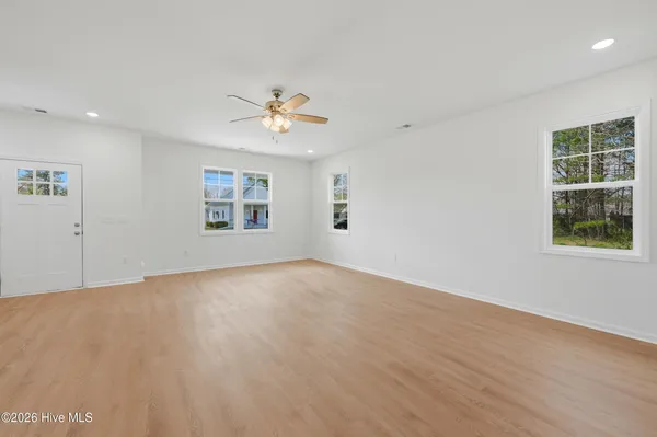 $329,500 | 308 South Vann Street, Burgaw, NC 28425