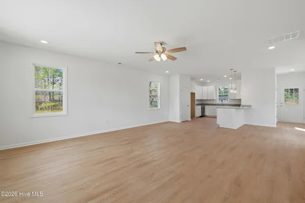 $329,500 | 308 South Vann Street, Burgaw, NC 28425