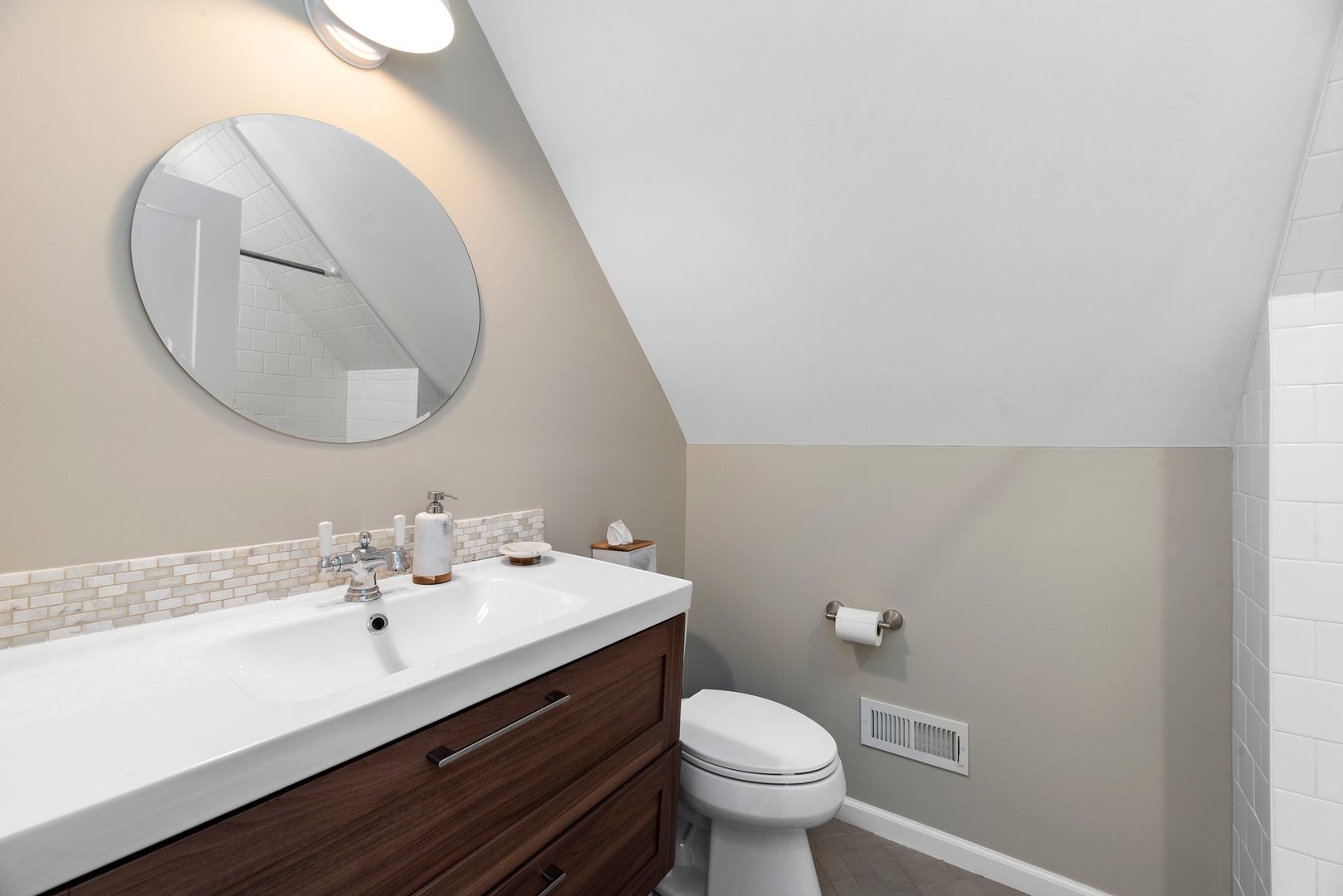 765 Spring Road Elmhurst, IL 60126 - Photo 13 of 17