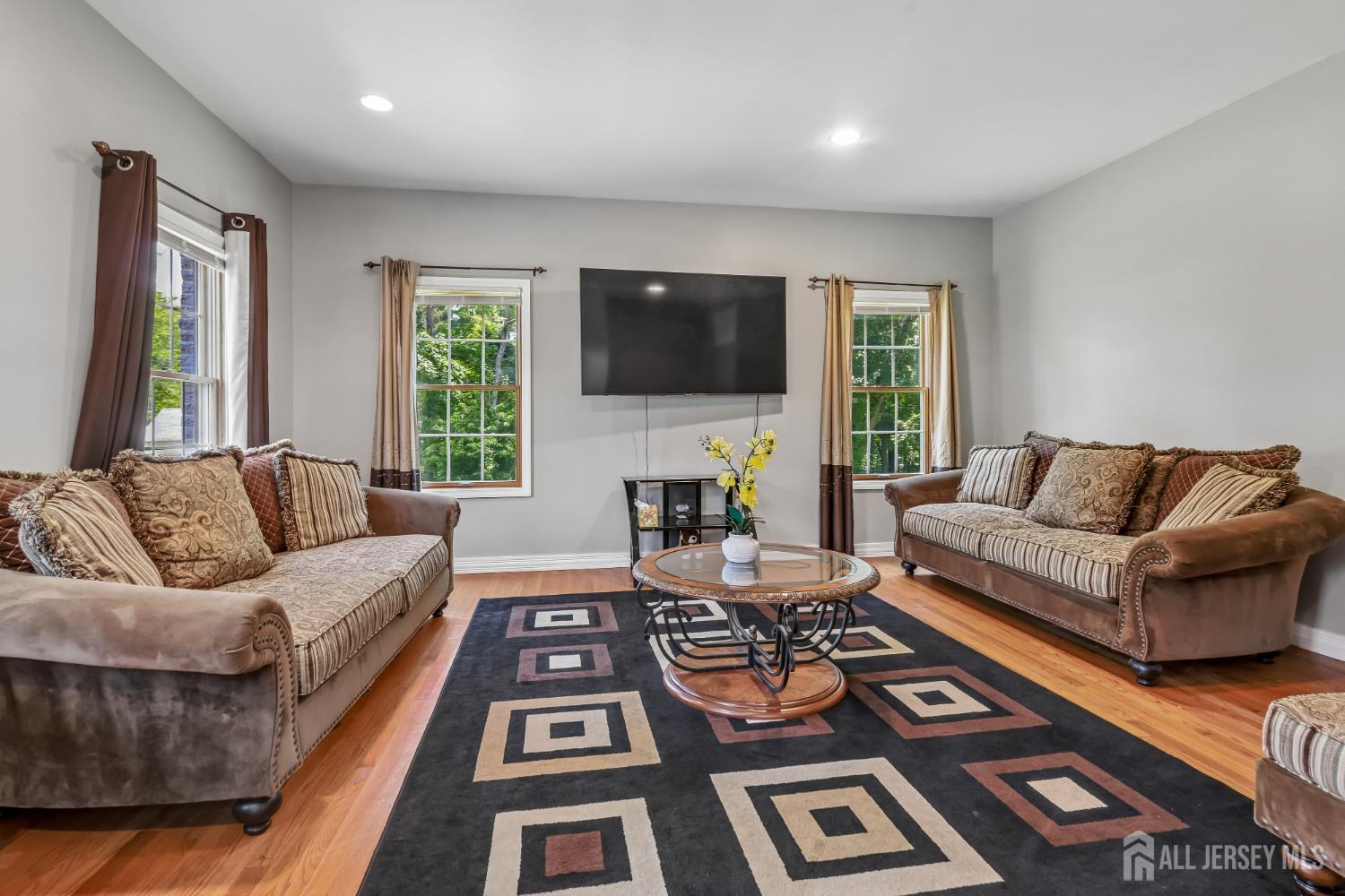 266 Fresh Ponds Road Monroe Township, NJ 08831 - Photo 9 of 34