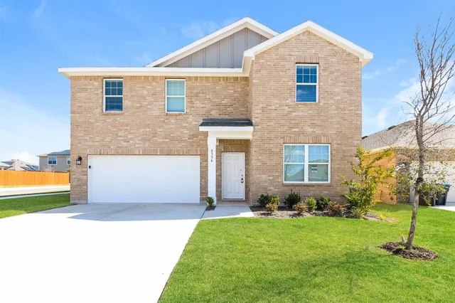 $2,015 | 8356 Hawkview Drive, Fort Worth, TX 76179