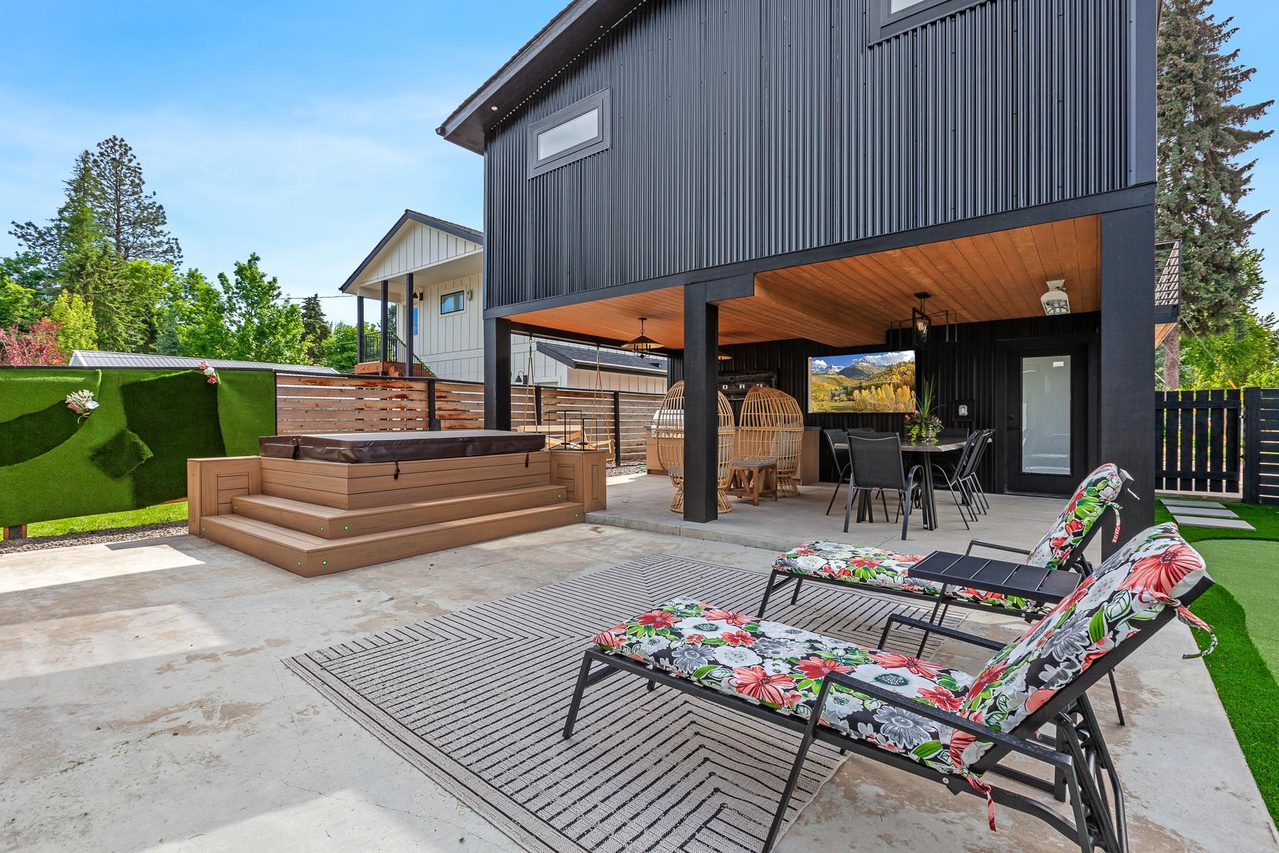 301 South 17th Street Coeur D'Alene, ID 83814 - Photo 3 of 50