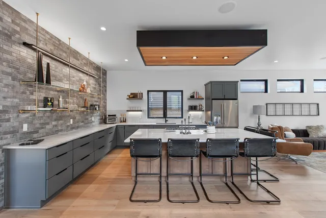 $2,395,000 | 301 South 17th Street, Coeur D'Alene, ID 83814