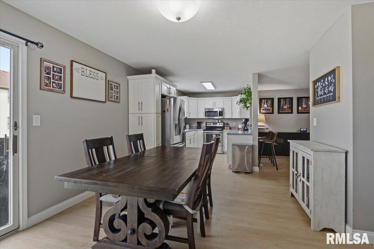 3717 Viking Boulevard Springfield, IL 62712 - Photo 15 of 40 Gallery Image 15