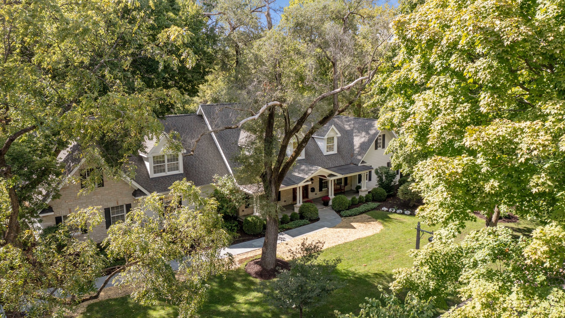 710 Walnut Road Barrington, IL 60010 - Photo 3 of 52