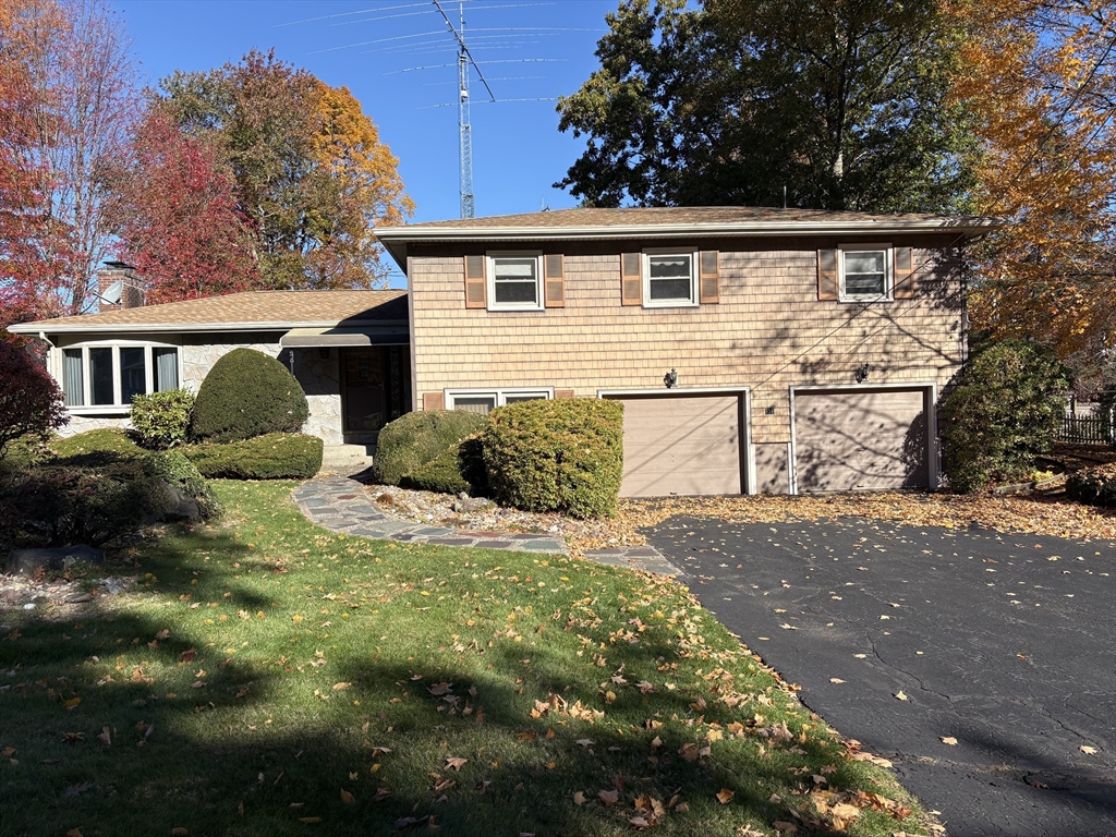 121 West Meadowview Road Holyoke, MA 01040 - Photo 1 of 16 Gallery Image 1