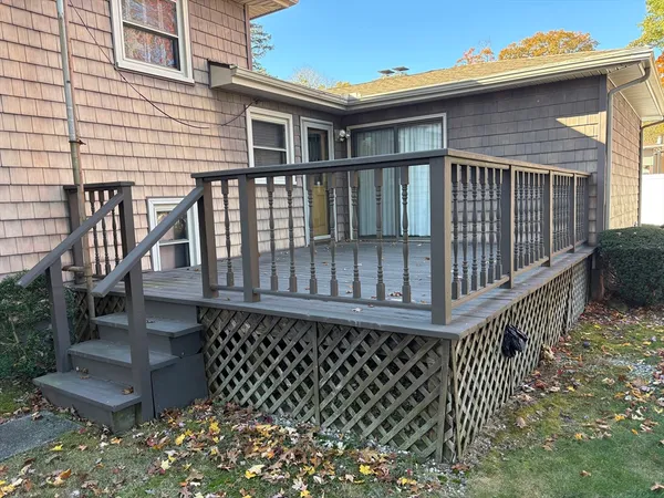 $399,000 | 121 West Meadowview Road, Holyoke, MA 01040