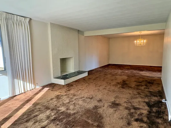 $399,000 | 121 West Meadowview Road, Holyoke, MA 01040