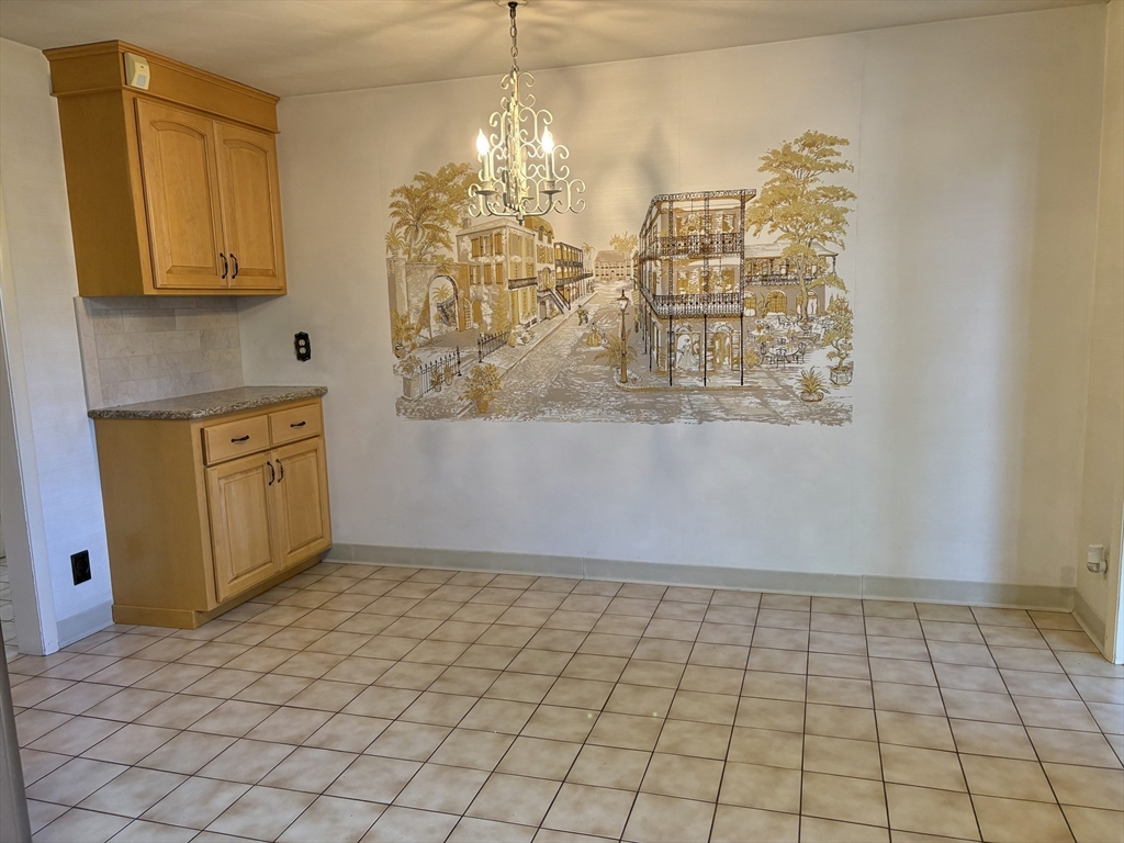 121 West Meadowview Road Holyoke, MA 01040 - Photo 10 of 16 Gallery Image 10