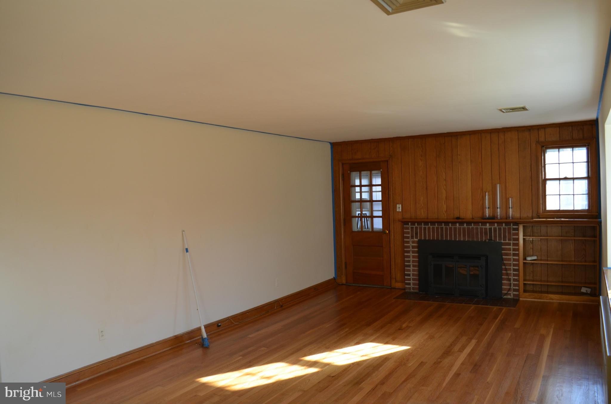 4903 Sharon Road Temple Hills, MD 20748 - Photo 9 of 30 Living Room