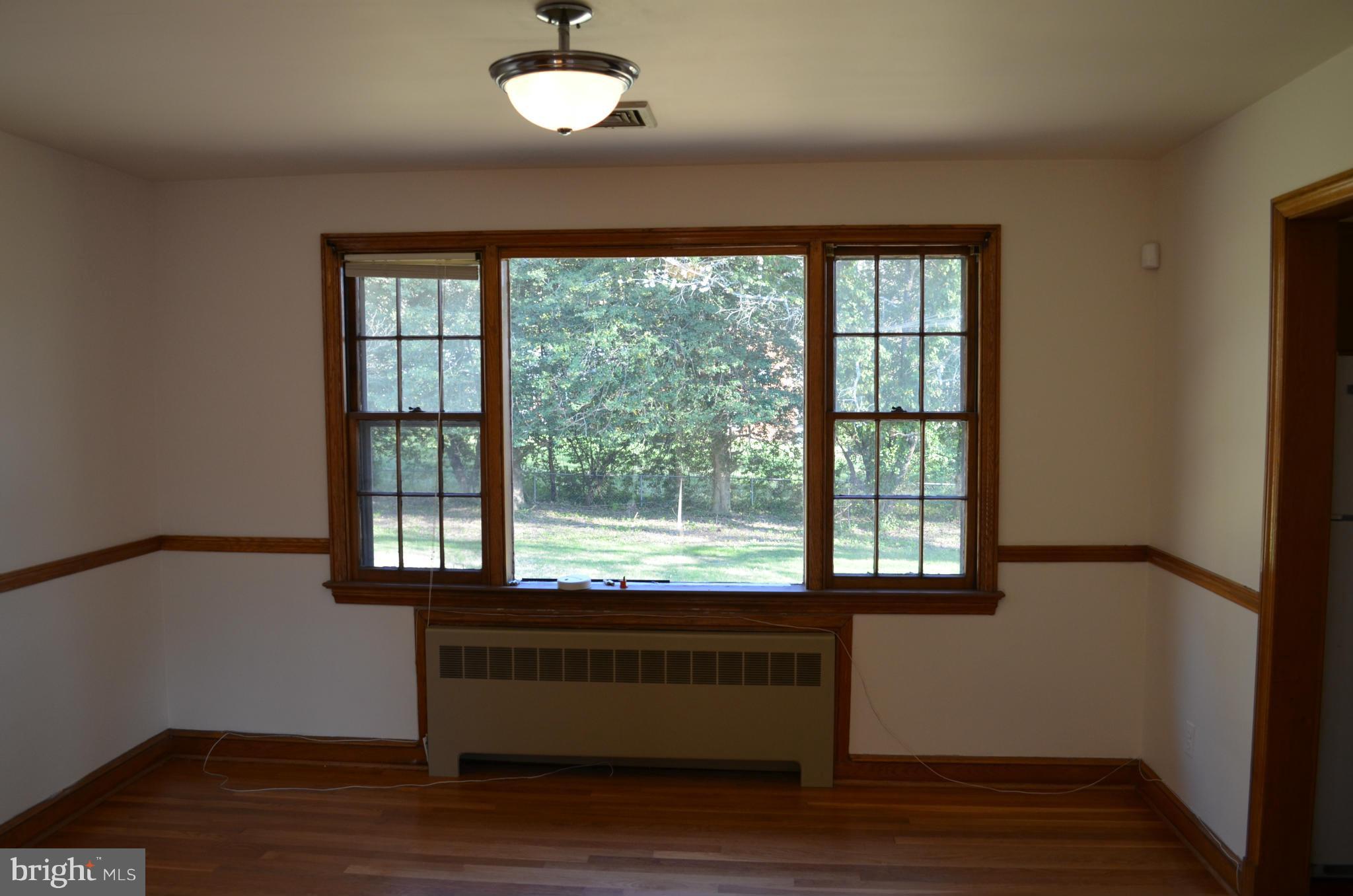 4903 Sharon Road Temple Hills, MD 20748 - Photo 10 of 30 Living Room