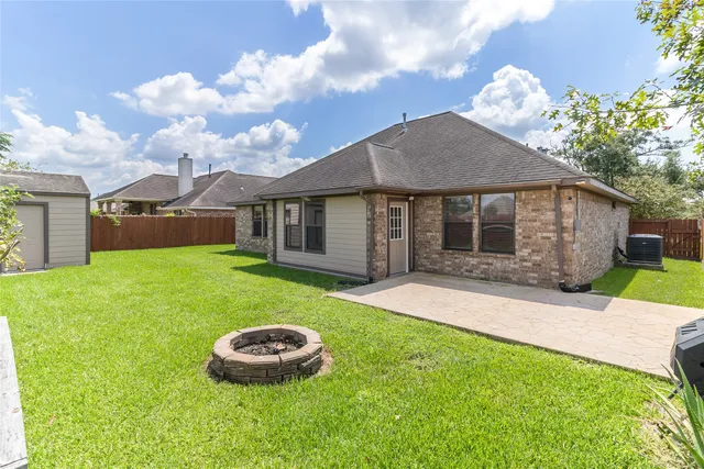 $289,000 | 105 Hummingbird Court, Richwood, TX 77566