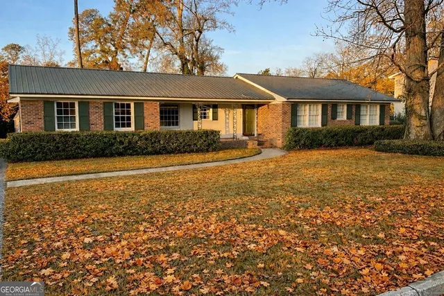 $239,900 | 102 Starmount Drive, Valdosta, GA 31605