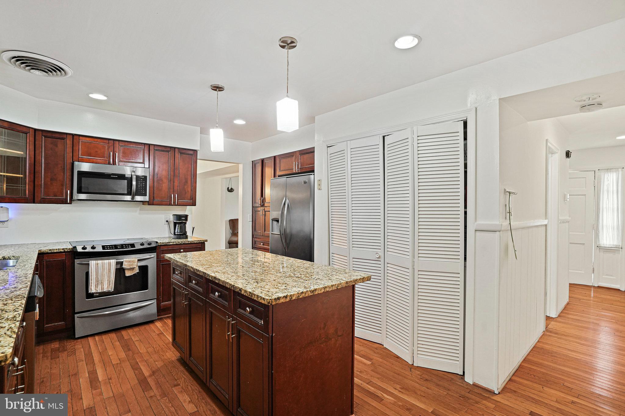 13034 Clarion Road Fort Washington, MD 20744 - Photo 6 of 29 Gallery Image 6