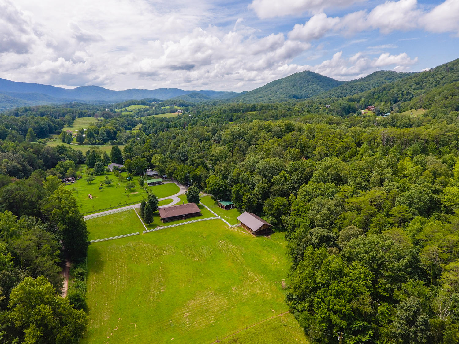 737 Rudd Hollow Road Townsend, TN 37882 - Photo 4 of 40 DJI_0271-HDR