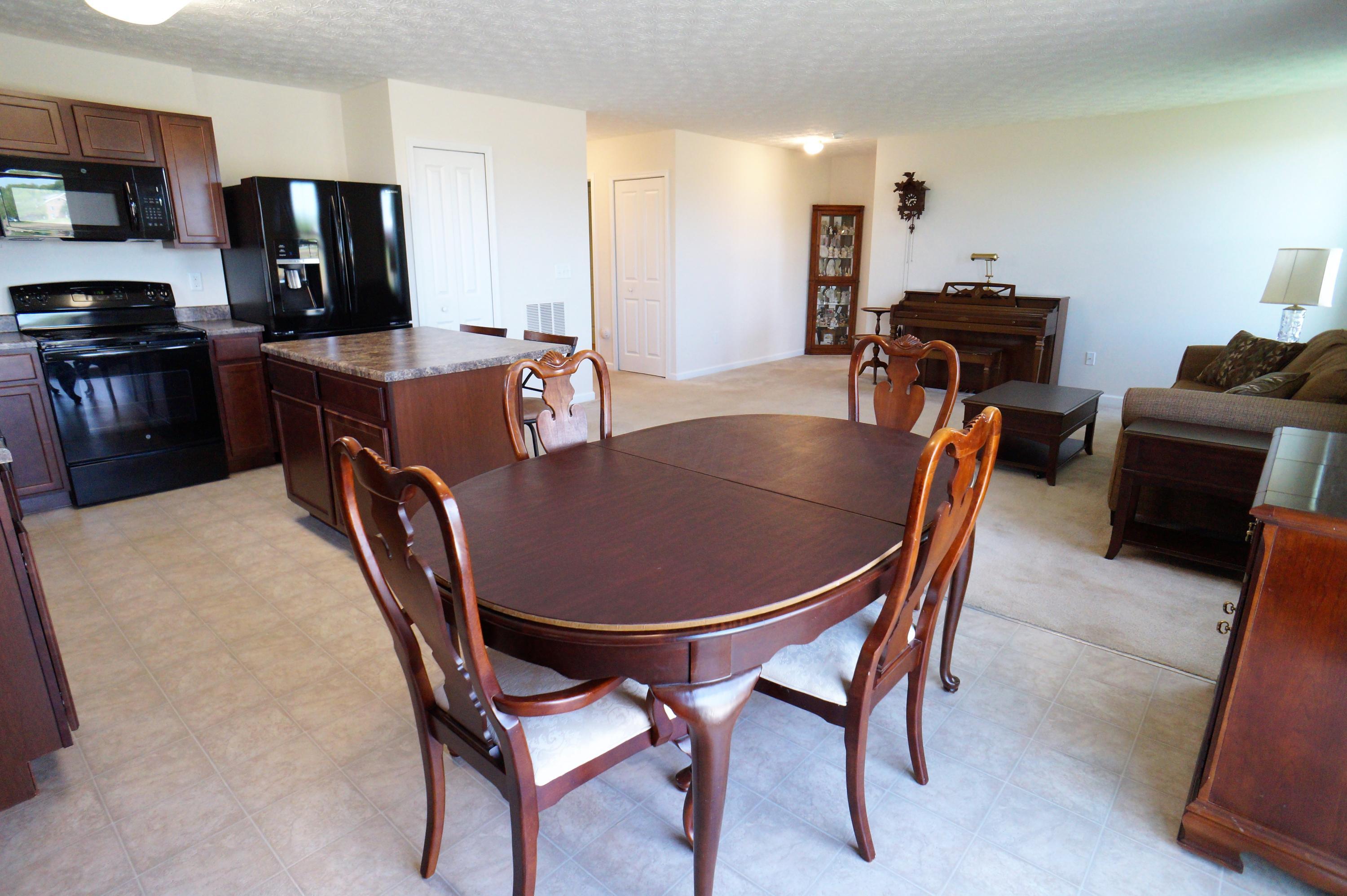 1053 Sun Ridge Street Lancaster, OH 43130 - Photo 3 of 22 Gallery Image 3