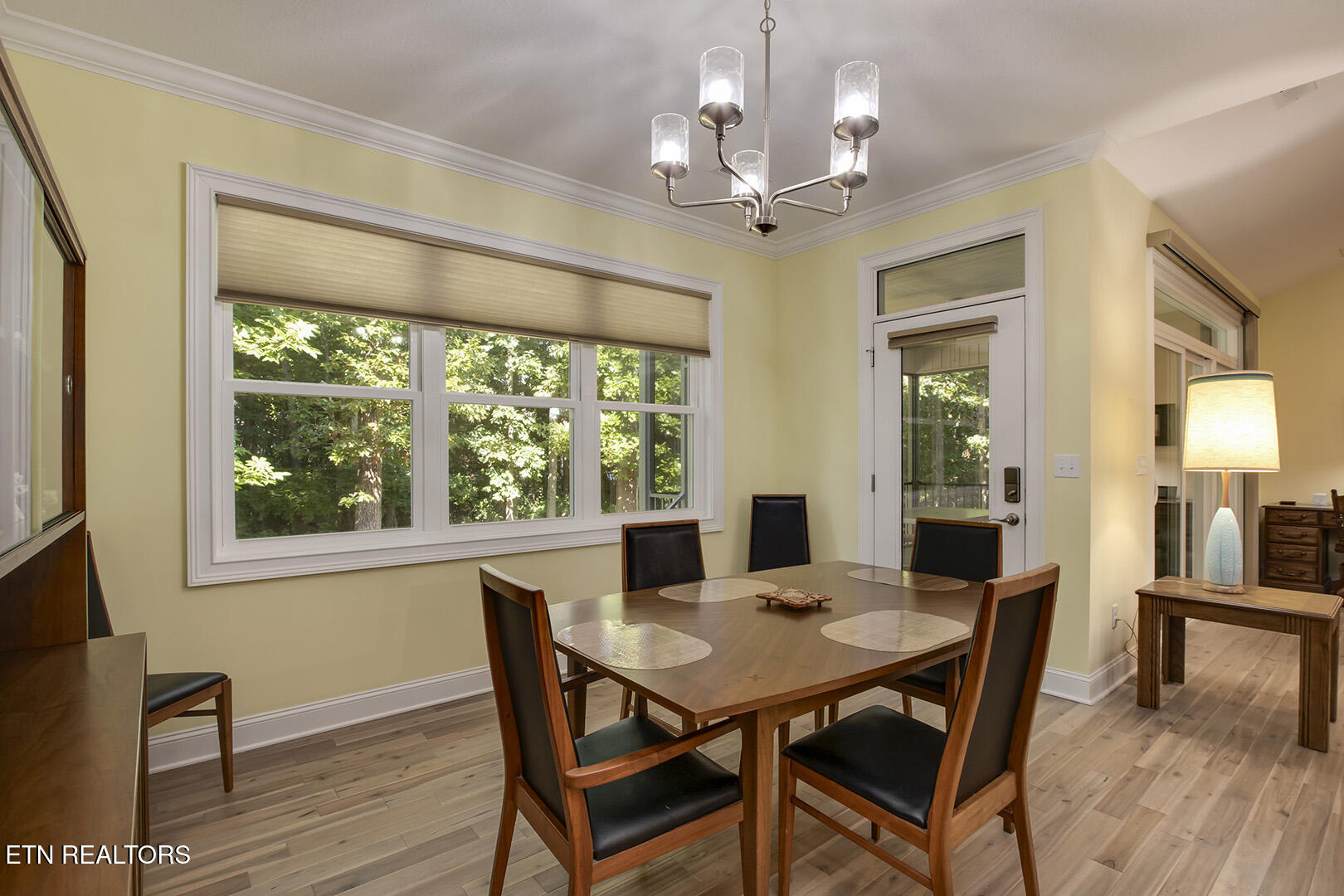 401 Tanasi Way Loudon, TN 37774 - Photo 15 of 44 15_401 Tanasi Way_Breakfast02