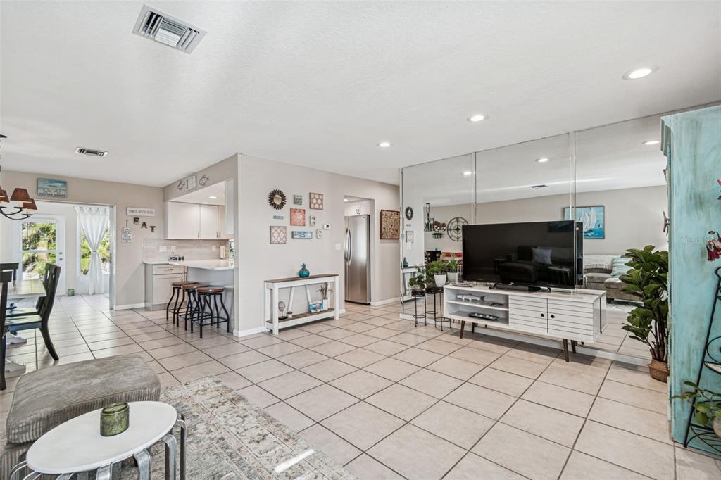216 176th Avenue East Redington Shores, FL 33708 - Photo 9 of 60