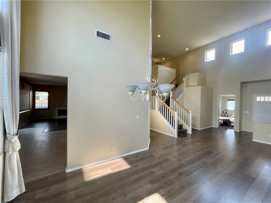 16376 Skyridge Drive Riverside, CA 92503 - Photo 6 of 19