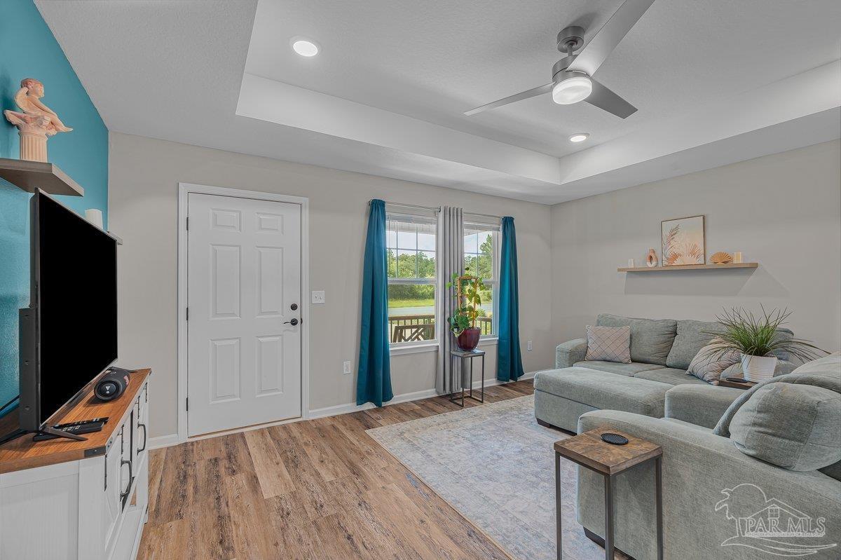 6588 Kembro Road Milton, FL 32570 - Photo 7 of 39