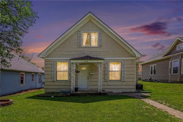 $199,900 | 3112 Messanie Street, St. Joseph, MO 64501